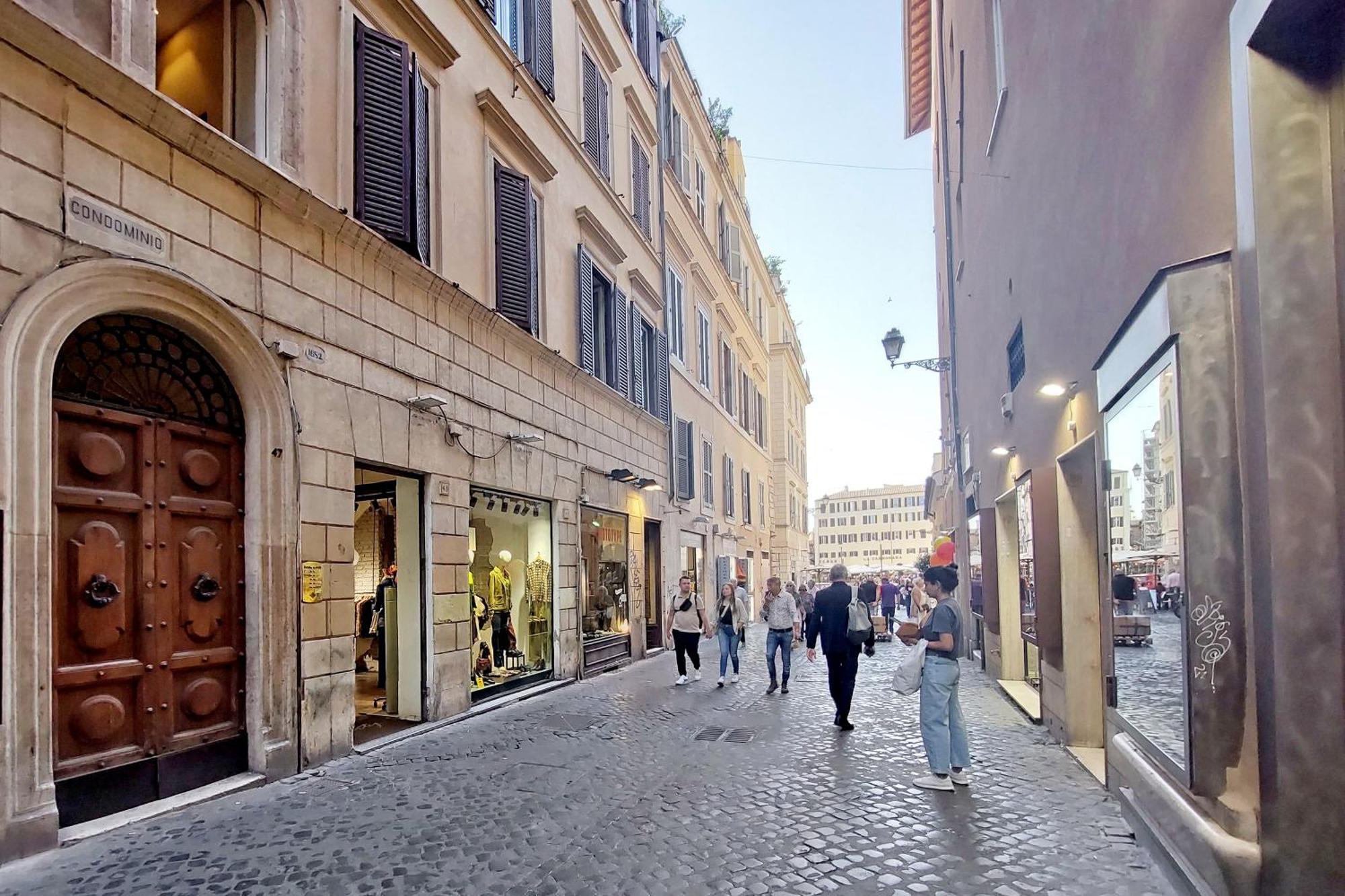 Campo Dei Fiori Con Terrazzo Apartment Рим Екстериор снимка